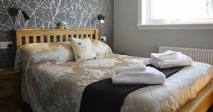 Thistle Dubh Dandy self catering accommodation suite contains a comfortable double bed