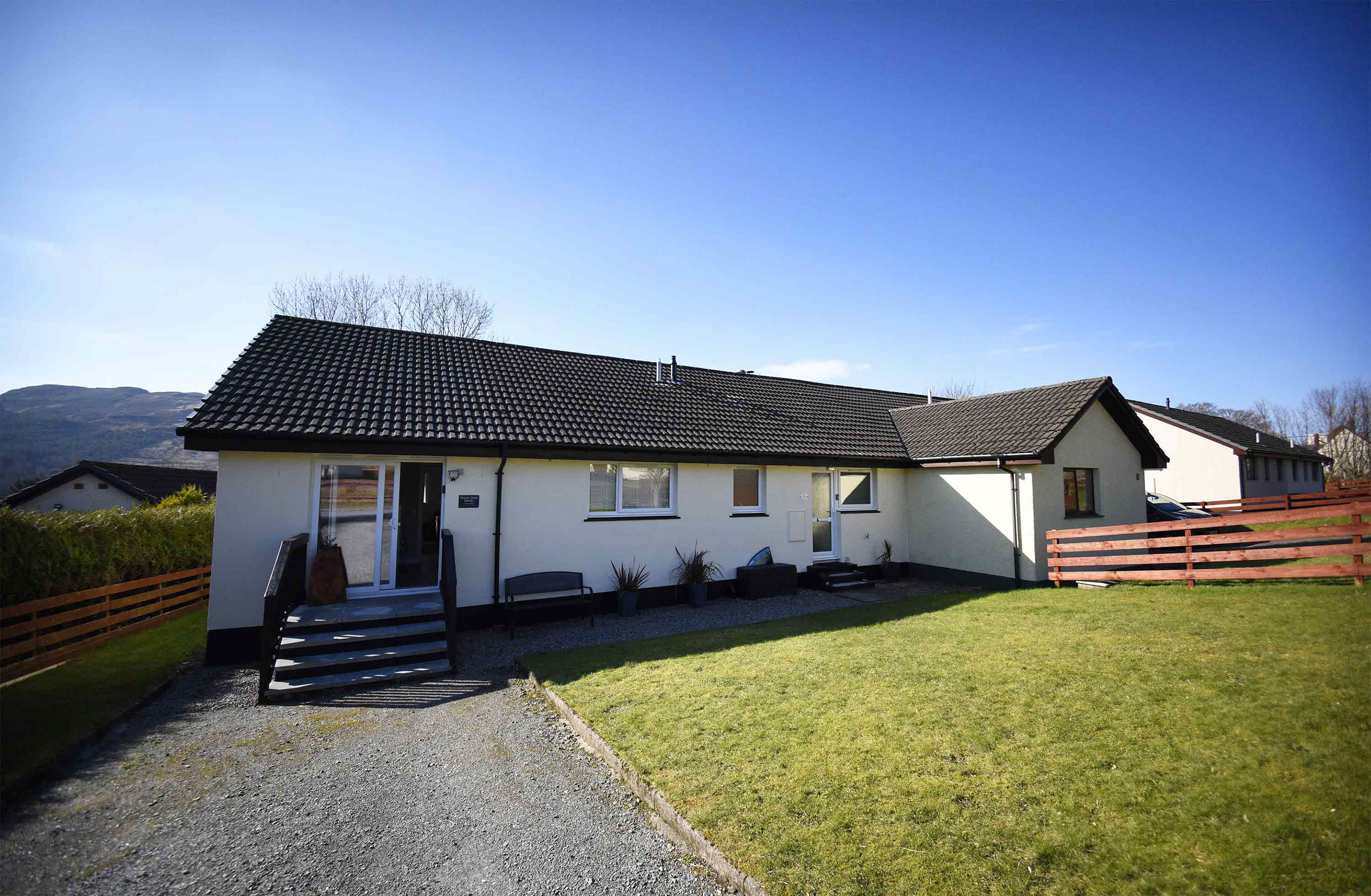 Taransay House Luxury Bed and Breakfast Accommodation in Portree with Sea views and Super King Size Double Beds